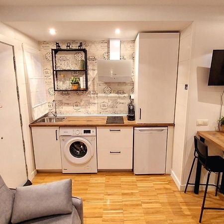 Acogedor Estudio En Delicias By Bebalmy Apartment Madrid Bagian luar foto
