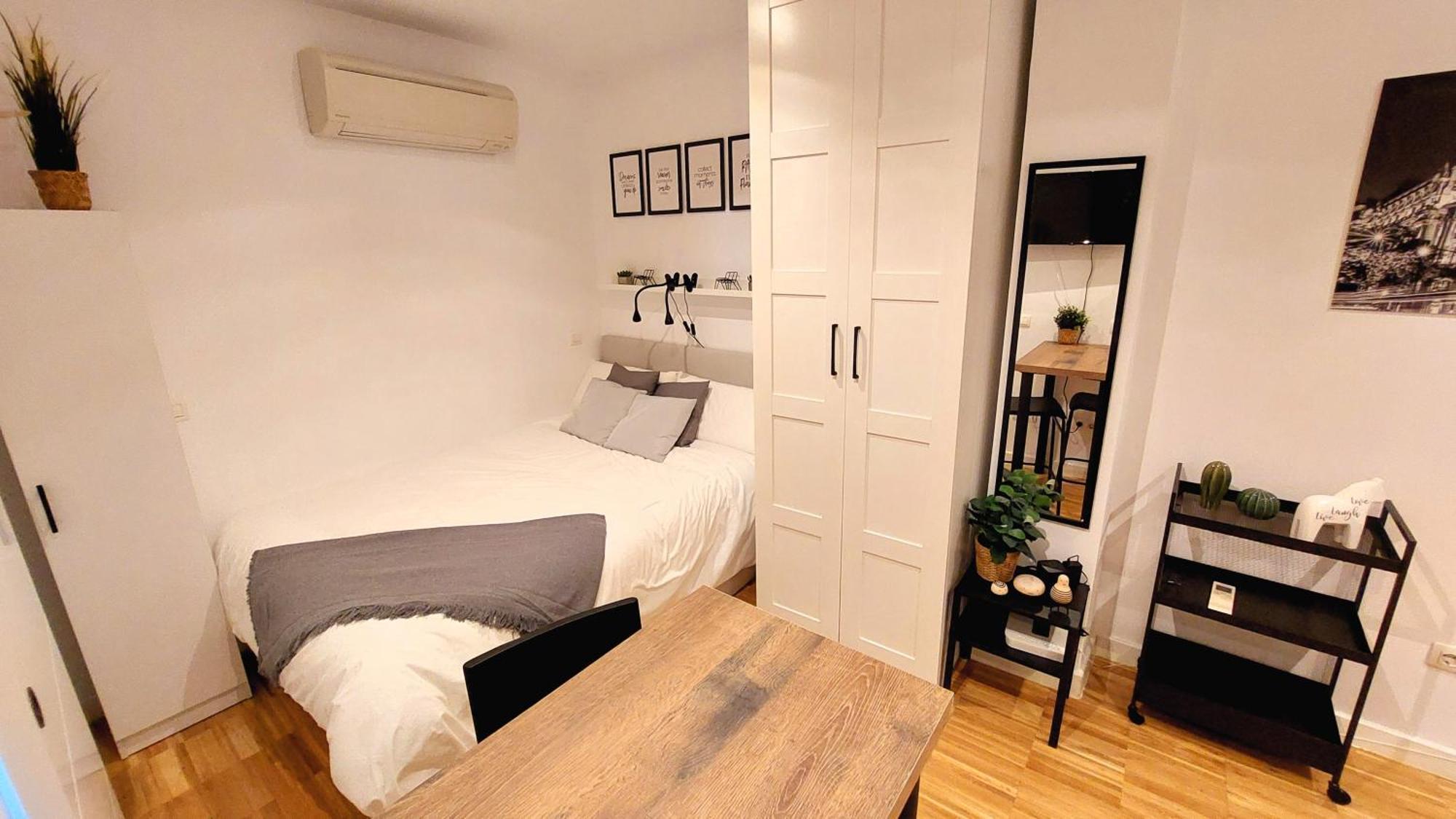 Acogedor Estudio En Delicias By Bebalmy Apartment Madrid Bagian luar foto